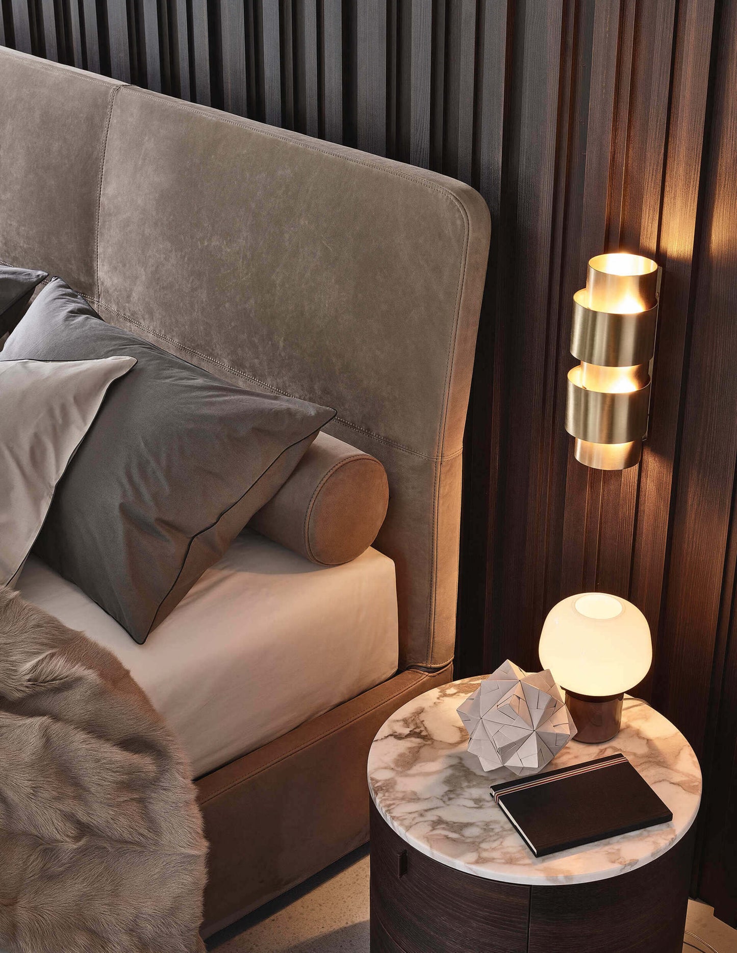 CTO Lightning - Applique Ring wall bronze