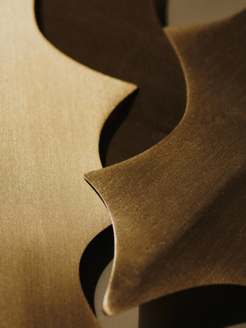 Ferm Living - Ornements en laiton en forme de feuilles de houx - Lot de 4