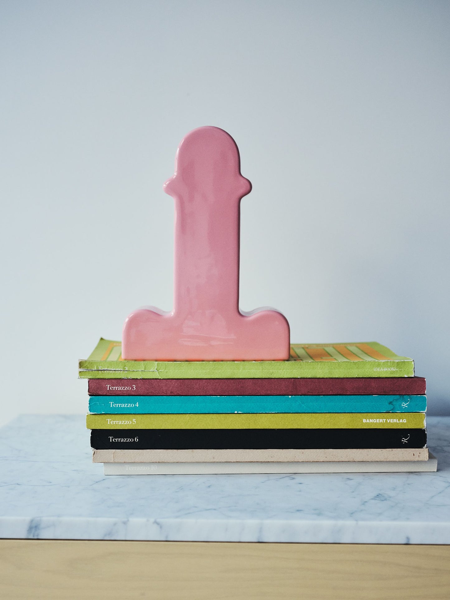 Barcelona Design - Vase Shiva rose en céramique, Ettore Sottsass