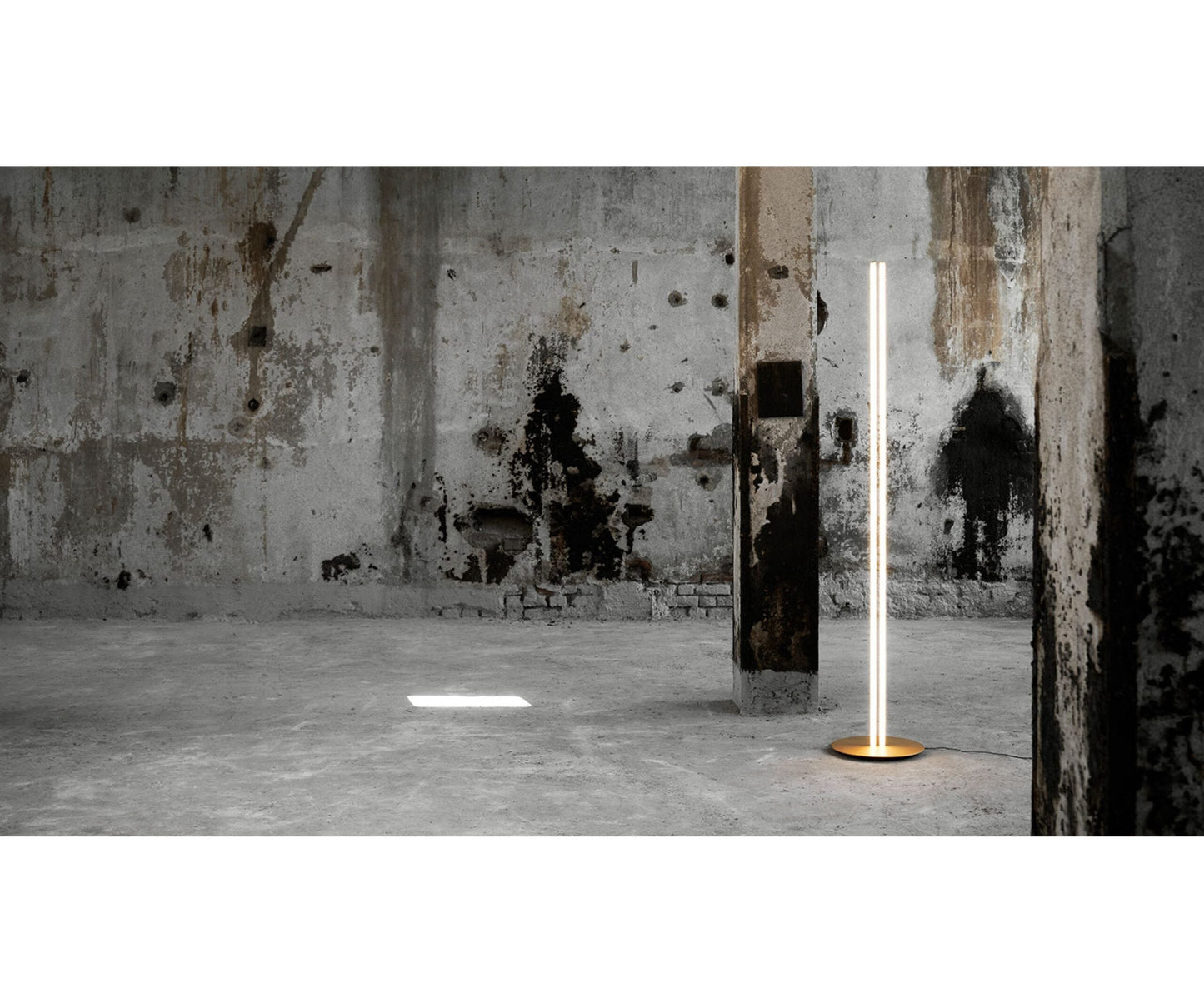 Flos - Lampadaire - Coordinates Flor - Argent de Michael Anastassiades