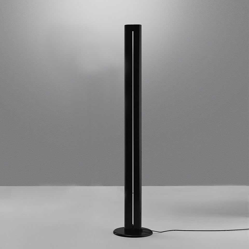 Artemide - Lampadaire - Megaron Led noir de Gianfranco Frattini