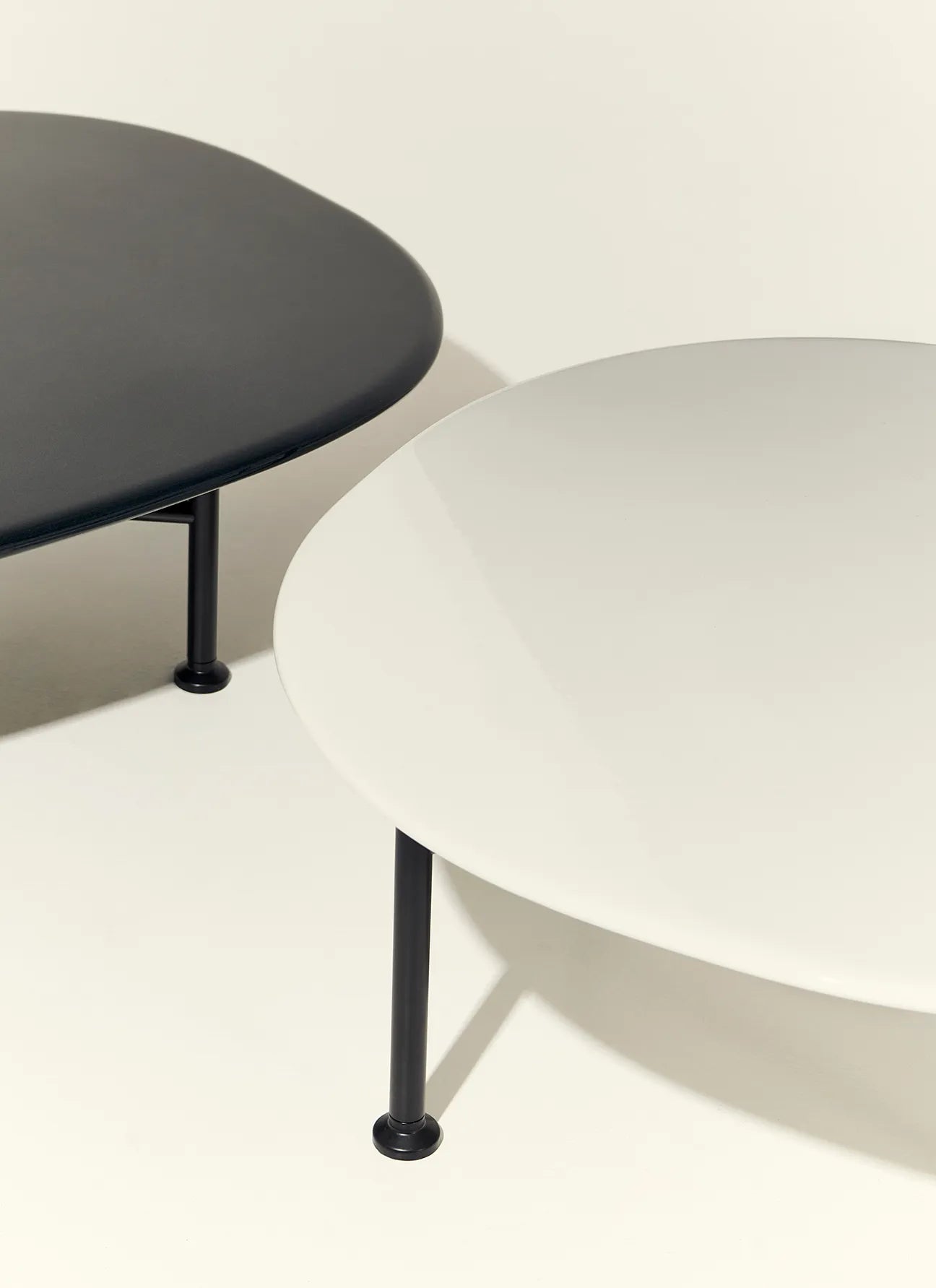 Gubi - Table de salon extérieur - Carmel