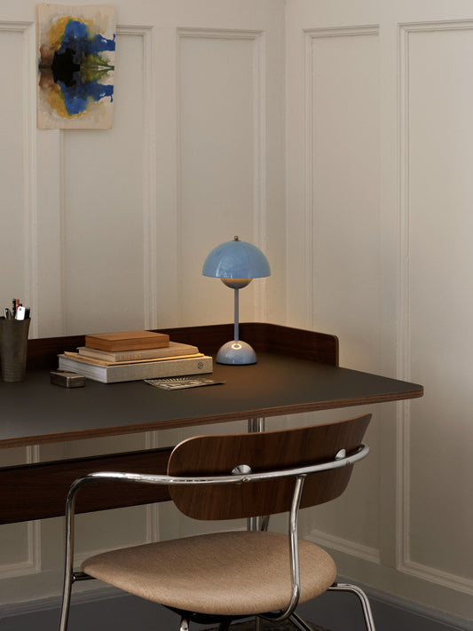 And Tradition - Bureau - Pavilion AV17