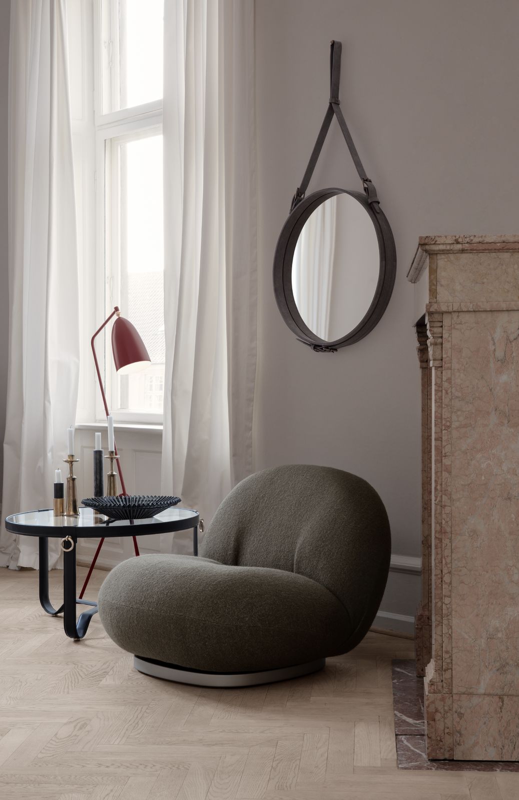 Gubi - Fauteuil - Pacha Lounge Chair cat d, de Pierre Paulin