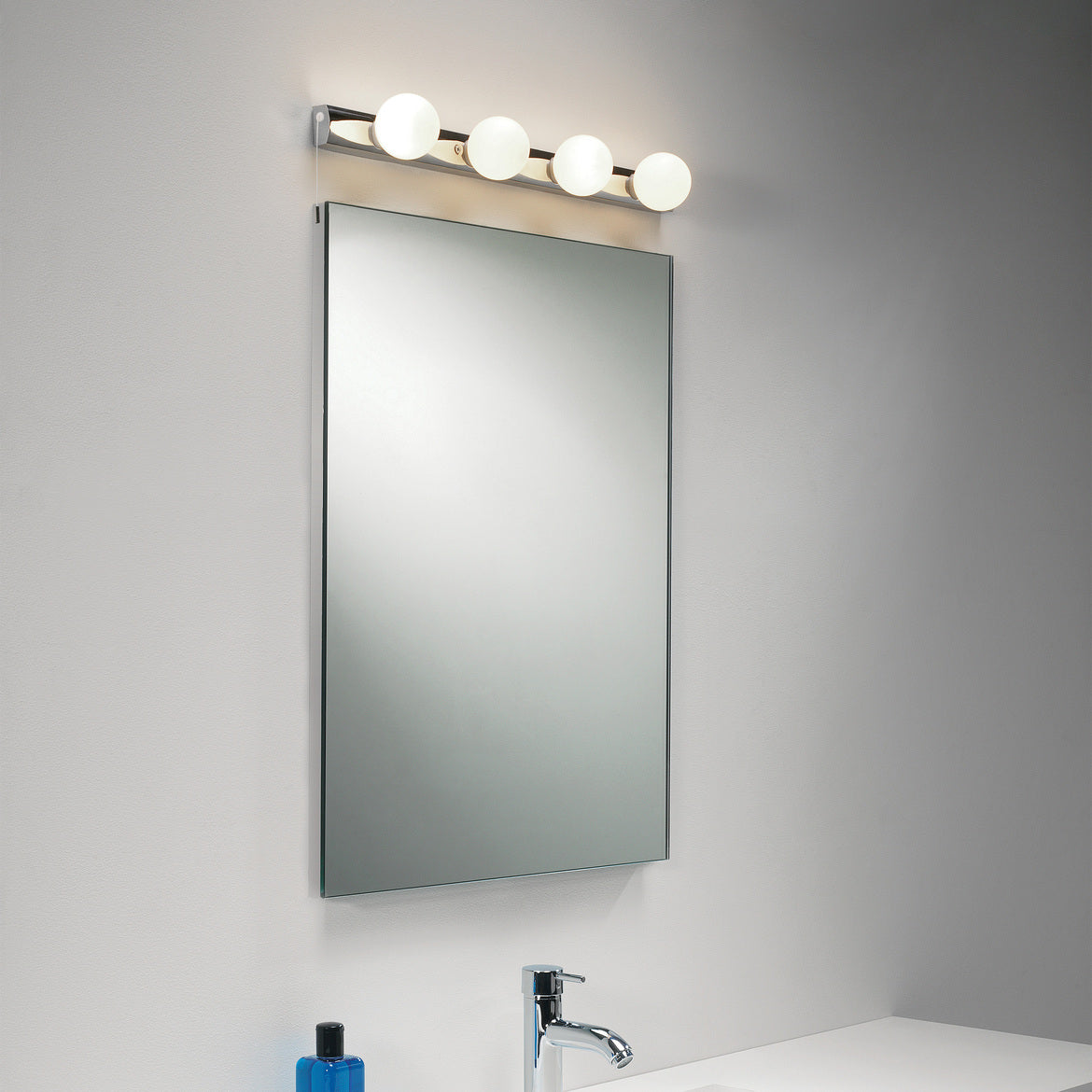 Astro Lighting - Applique - Cabaret 4 II