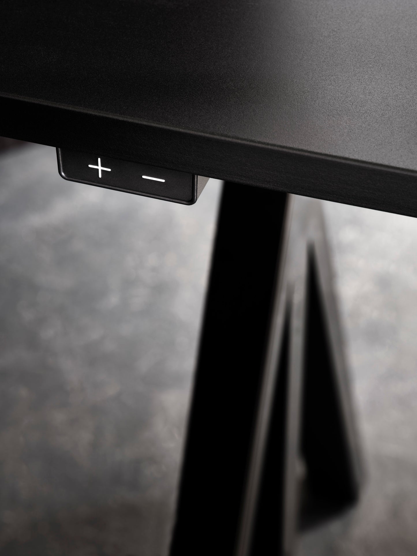 String - Bureau réglable en hauteur- Height-adjustable work desk
