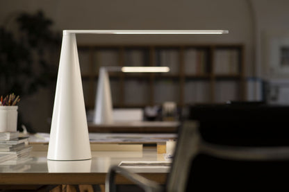 Martinelli Luce - Lampe Elica par Brian Sironi