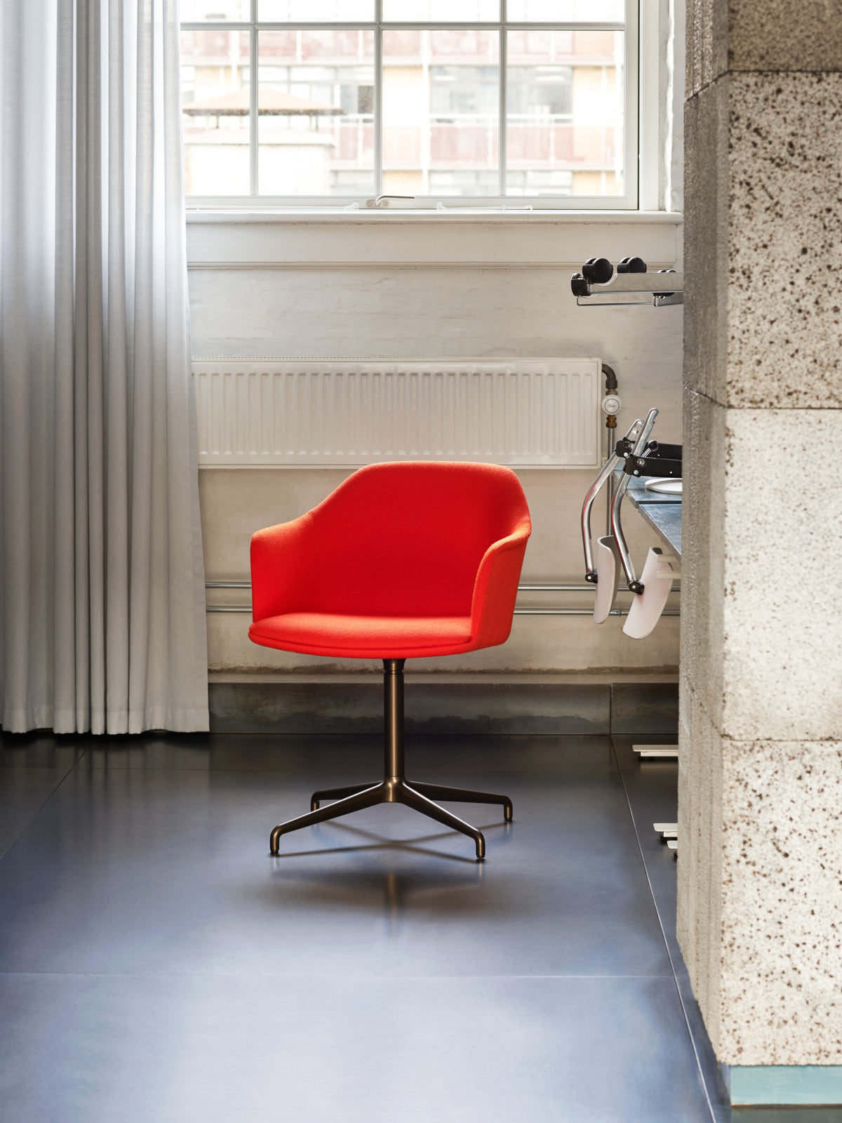 &Tradition - Fauteuil pivotant Rely HW46, de Hee Welling