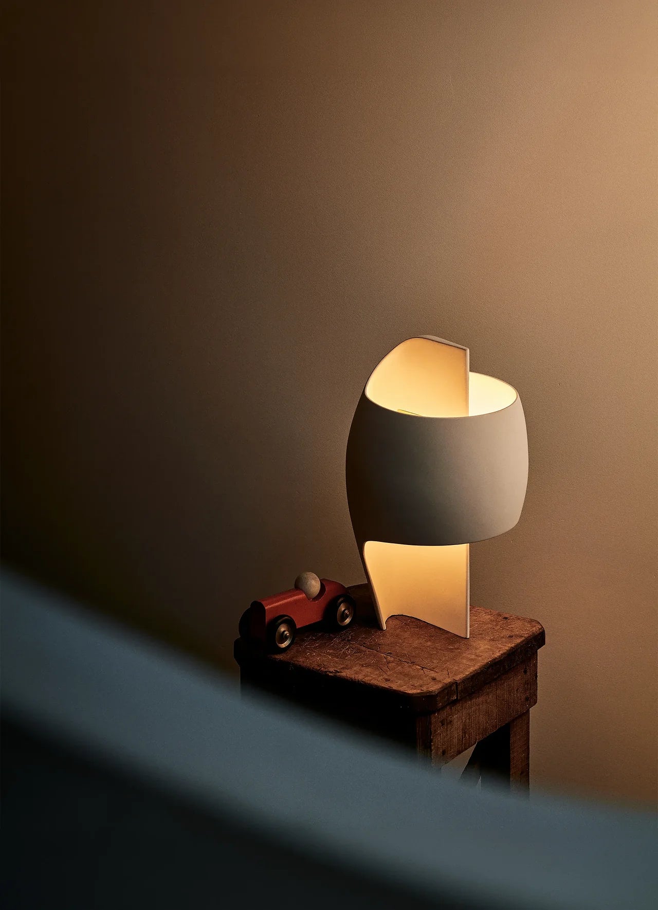 DCW - Lampe de table - La Lampe B par Thierry Dreyfus
