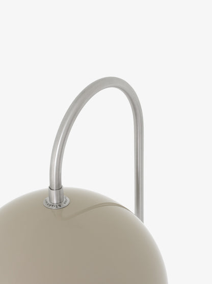 And Tradition - lampe sur pied Flowerpot VP12 Grey Beige de Verner Panton