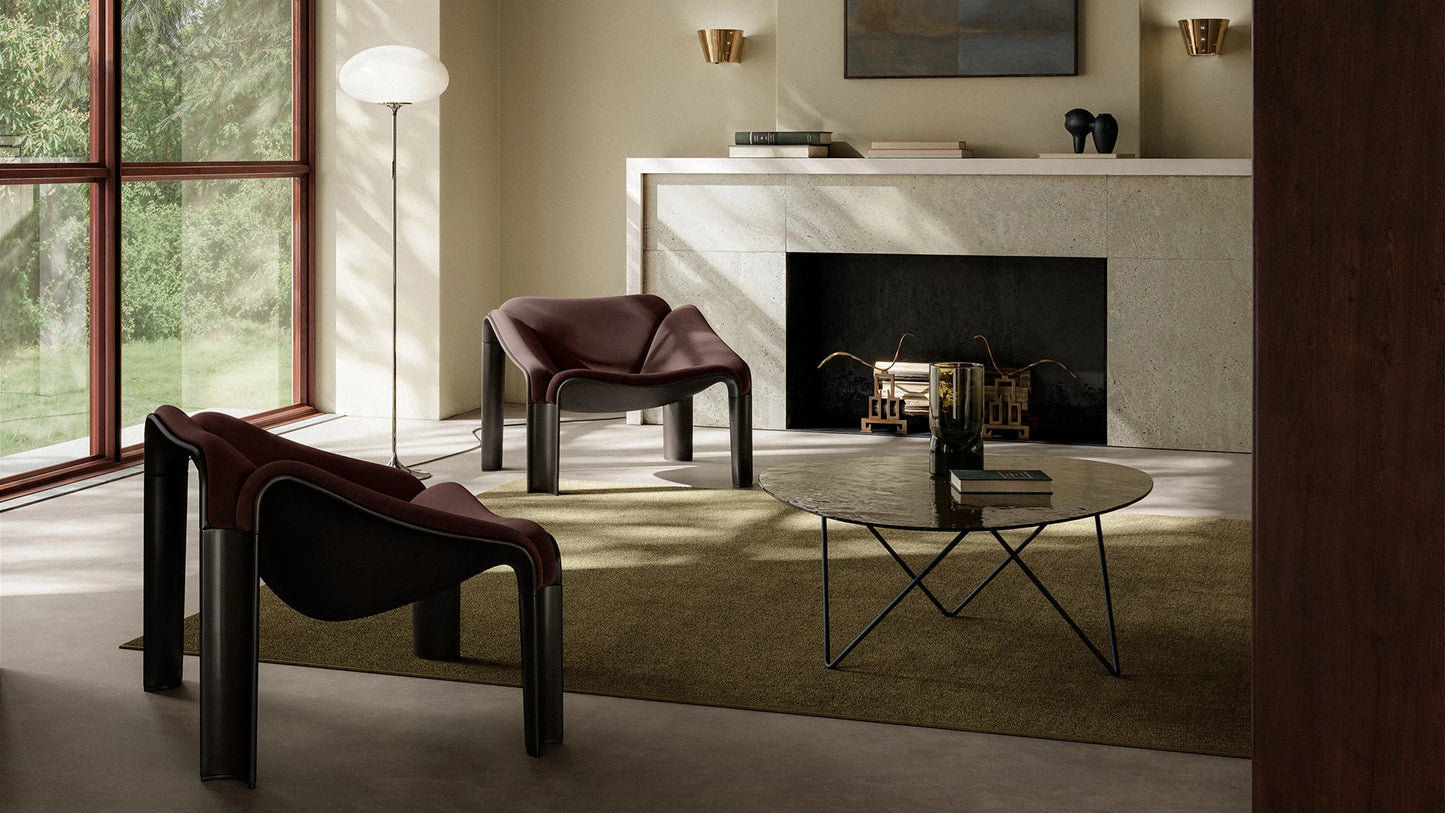 Gubi - F300 Lounge Chair par Pierre Paulin