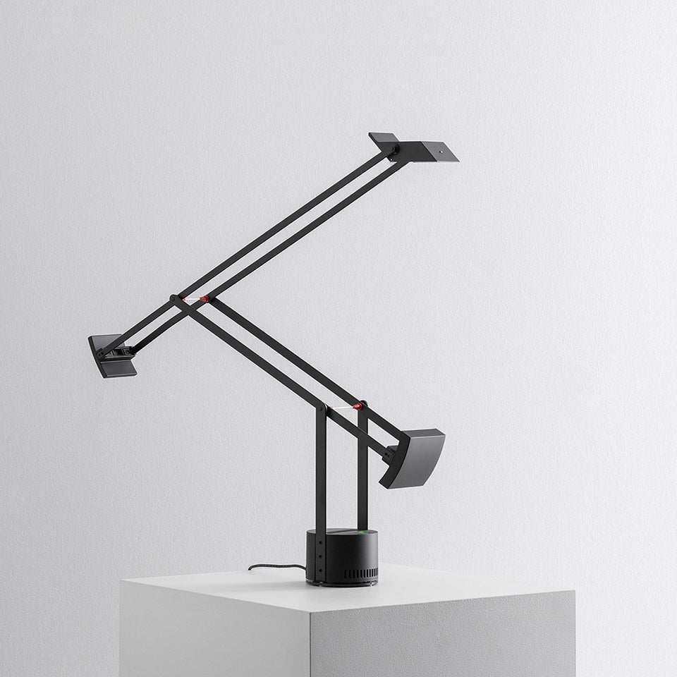 Artemide - Lampe de bureau - Tizio noire LED intégrée